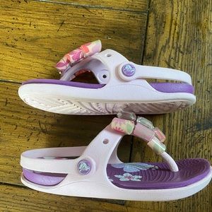Crocs girls sandals size 10/11c